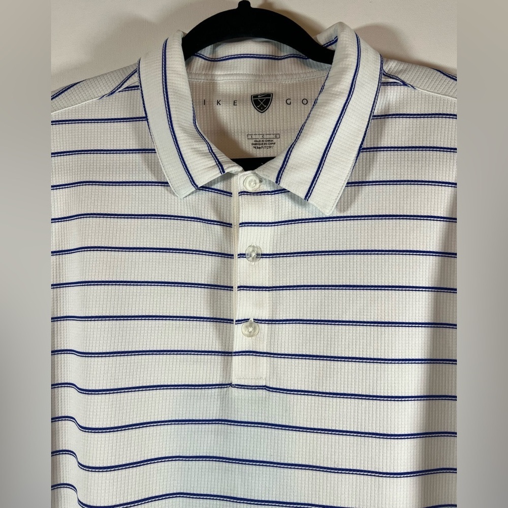 Nike Dri-Fit Men’s L White/Blue Stripe Short Sleeve Golf Polo Sleeve Logo - Picture 2 of 9